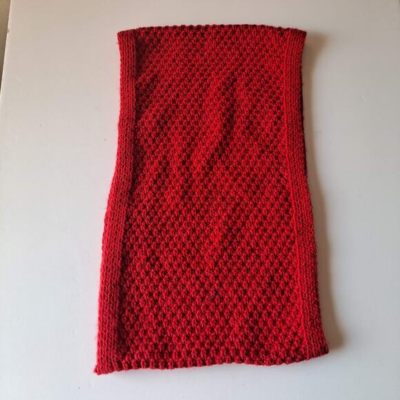 Red Chunky Knit Made in Italy Infinity Scarf 14" X 26" - Picture 6 of 7